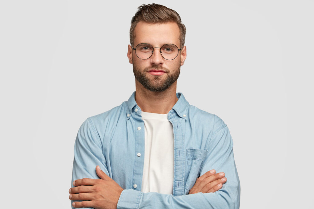 Mann_Brille_Demo